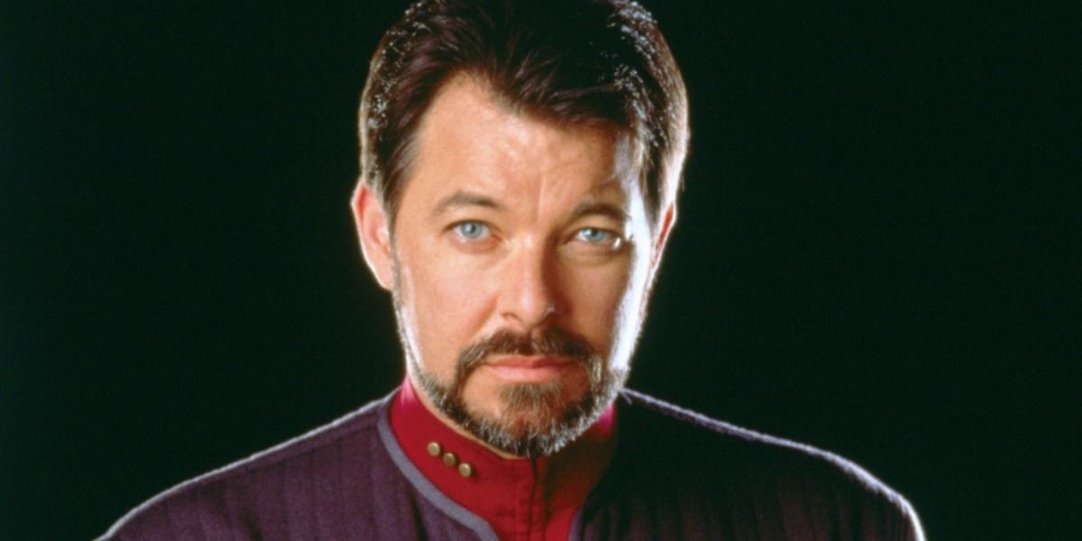 Jonathan Frakes as Commander Riker.