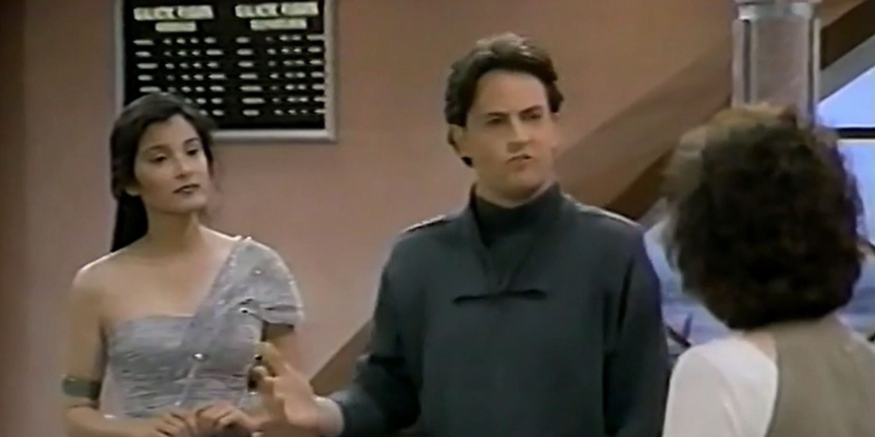 Matthew Perry in LAX 2194