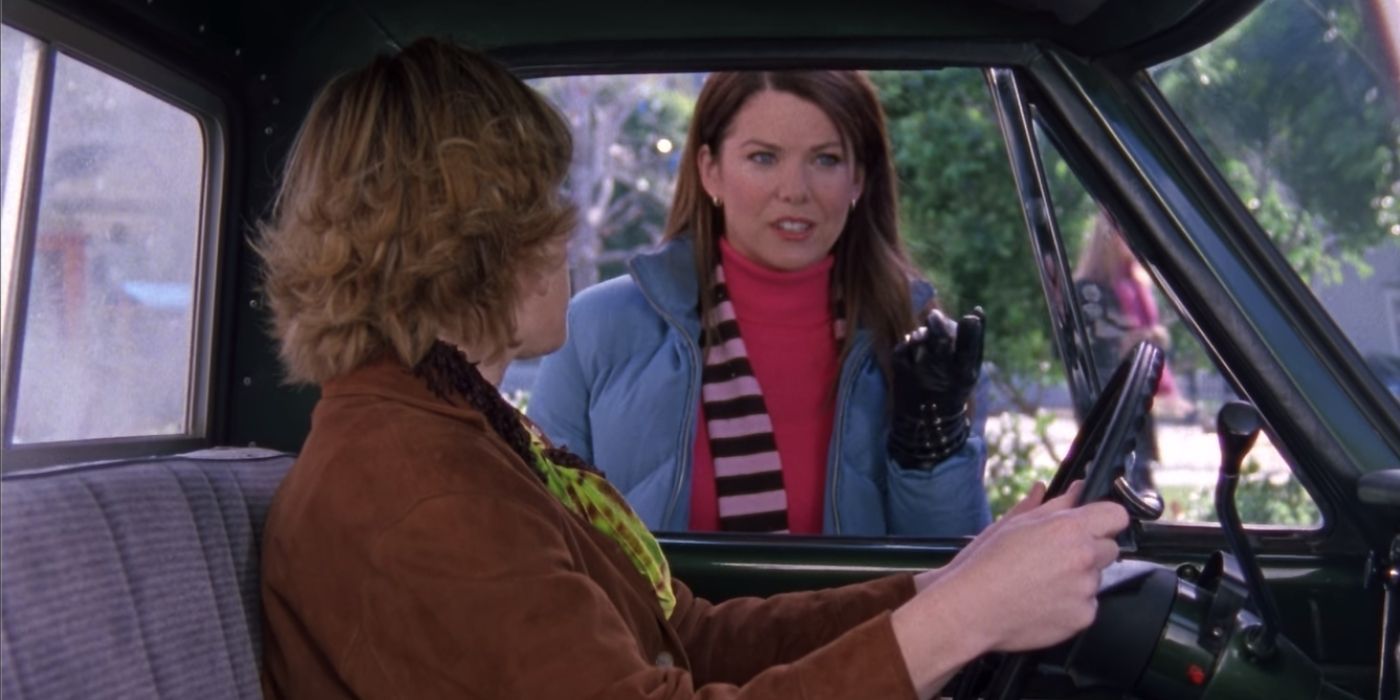 Lorelai talking to Liz in a car on Gilmore Girls