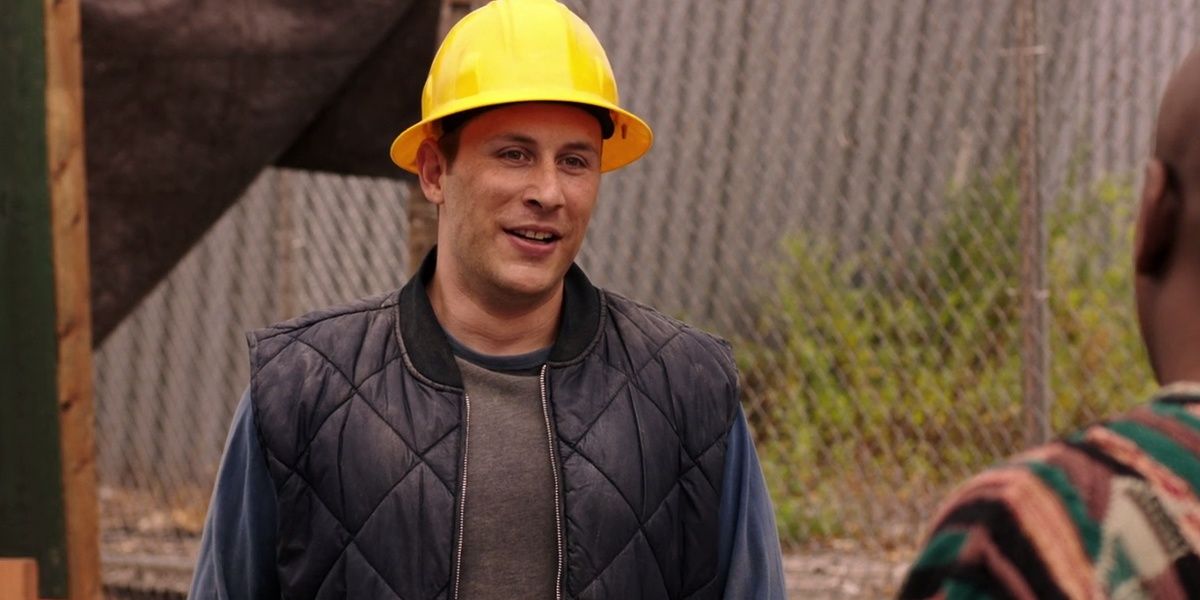 Mikey Politano flirts with Titus Andromedon on a construction site in Unbreakable Kimmy Schmidt