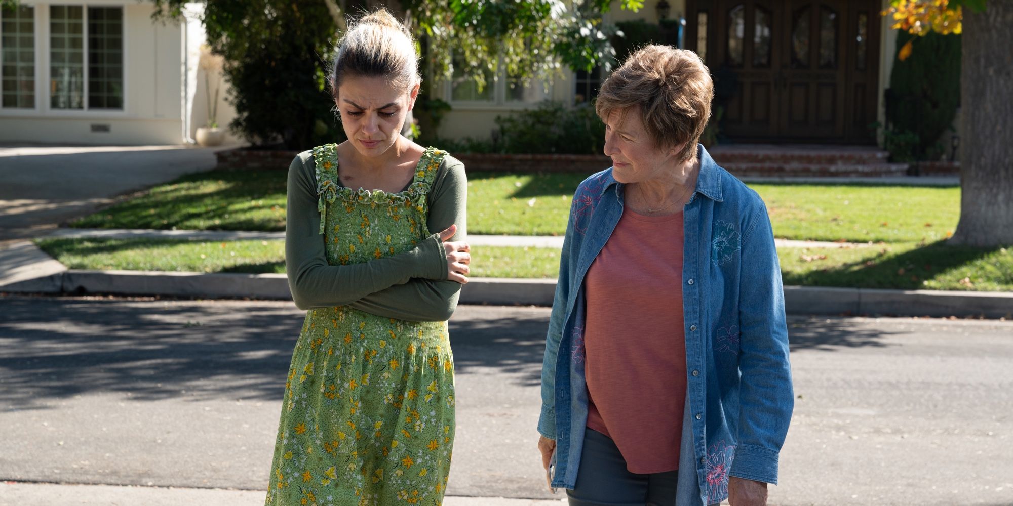 Mila Kunis and Glenn Close in Four Good Days