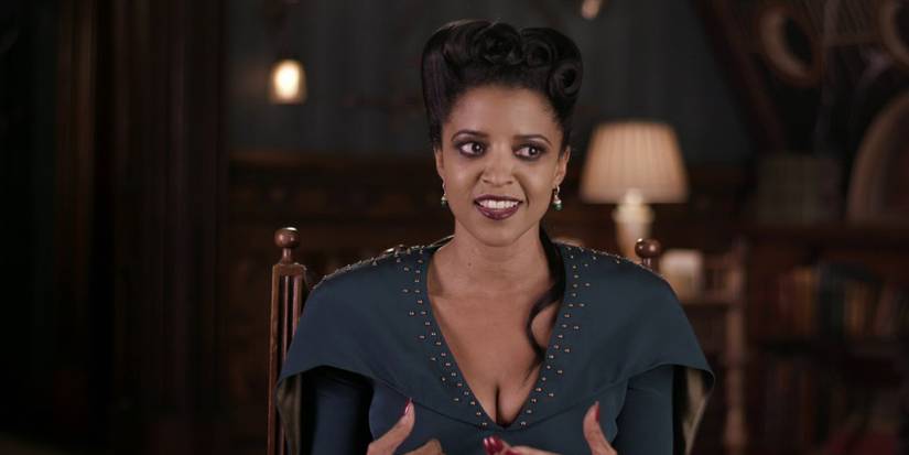 Renee Elise Goldsberry as the villainous witch Selena in The House With A Clock In Its Walls.