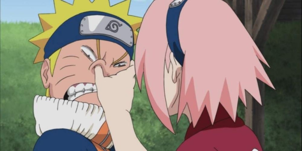 Sakura Squeezing Naruto's Face