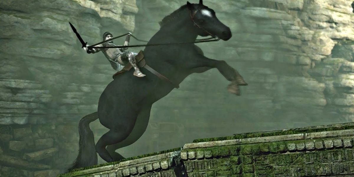 Agro falls while riding his horse in Shadow of the Colossus