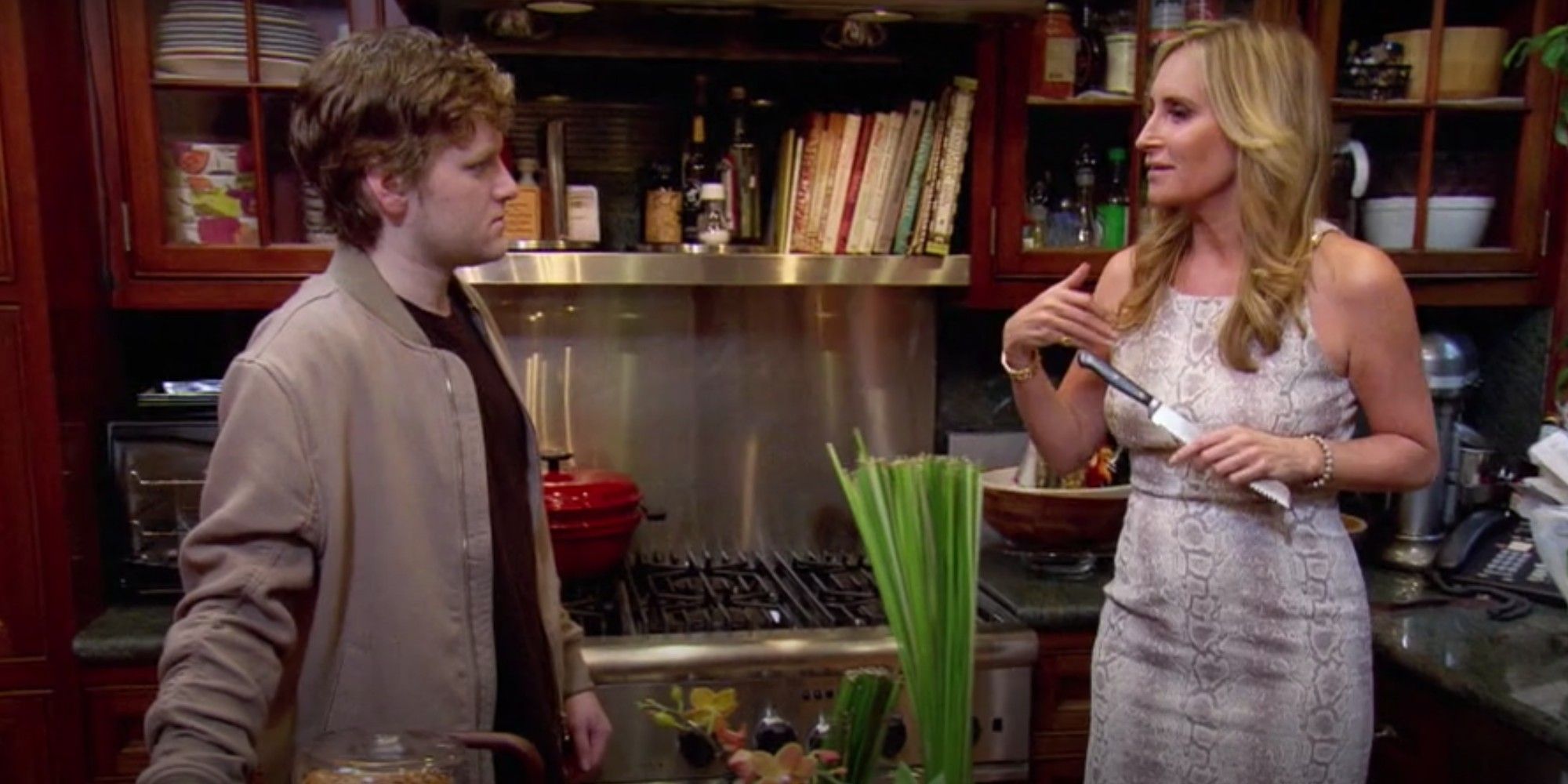 Sonja talking to her intern Connor on RHONY