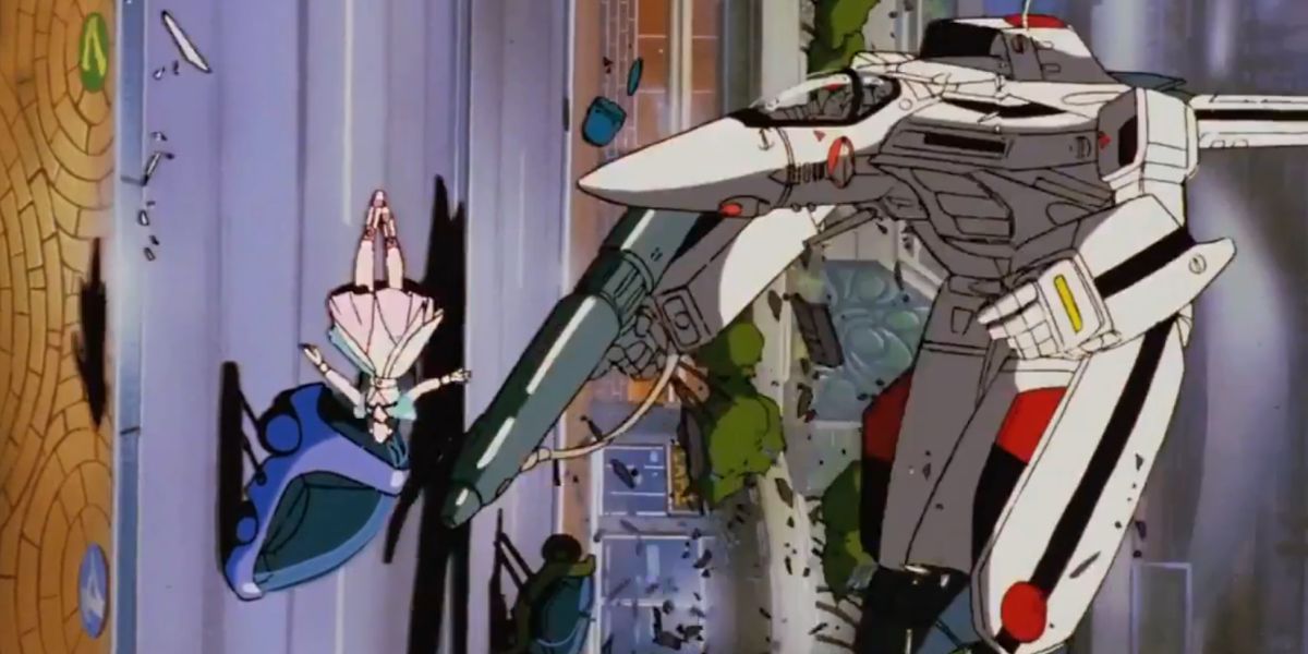 Minmay falls, there's a robot