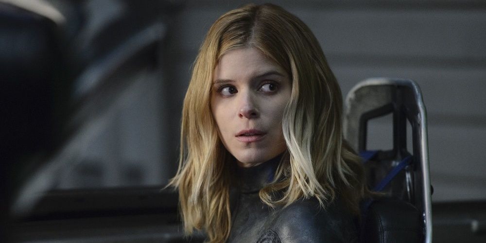 Susan Storm looking at something in Fantastic Four 2015 Cropped