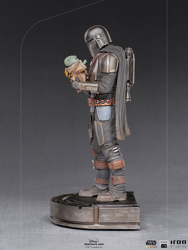 The Mandalorian Grogu Goodbye Statue from the Side.