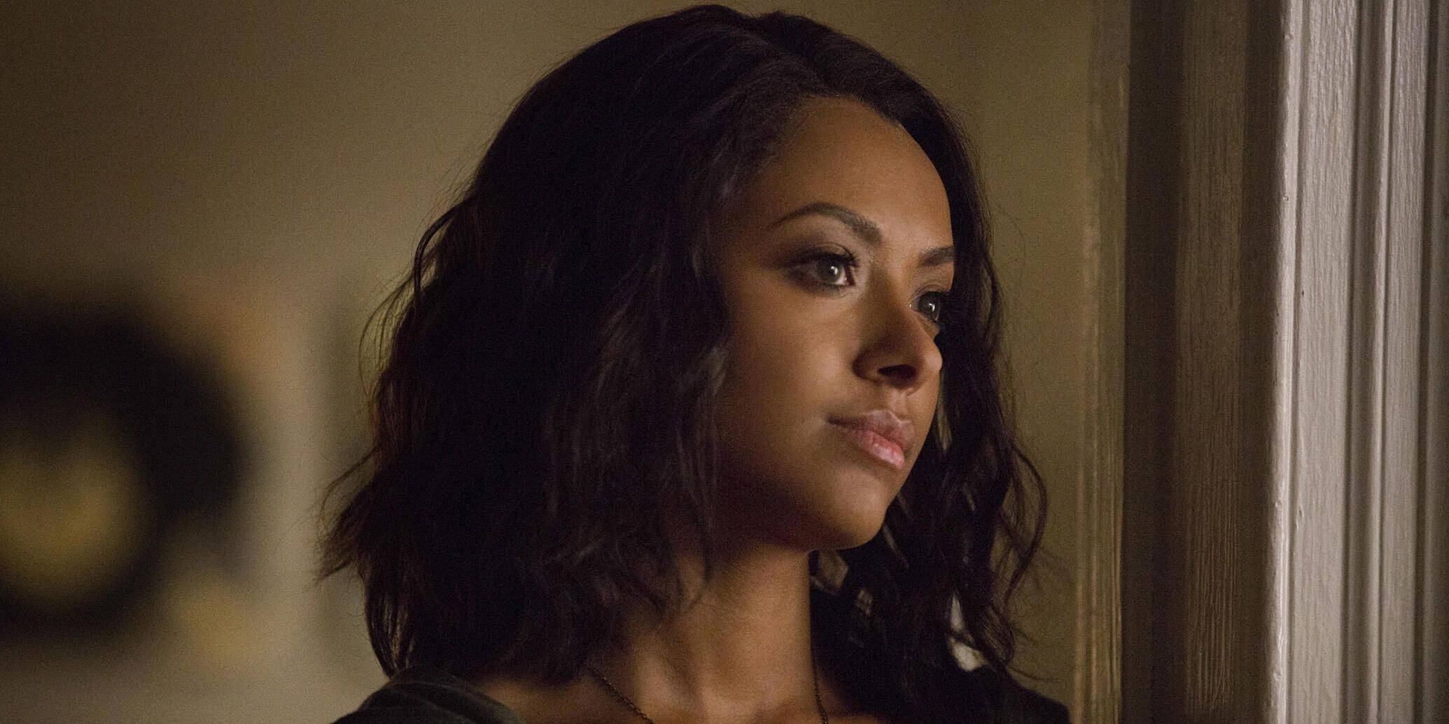 Bonnie looking onwards in The Vampire Diaries.