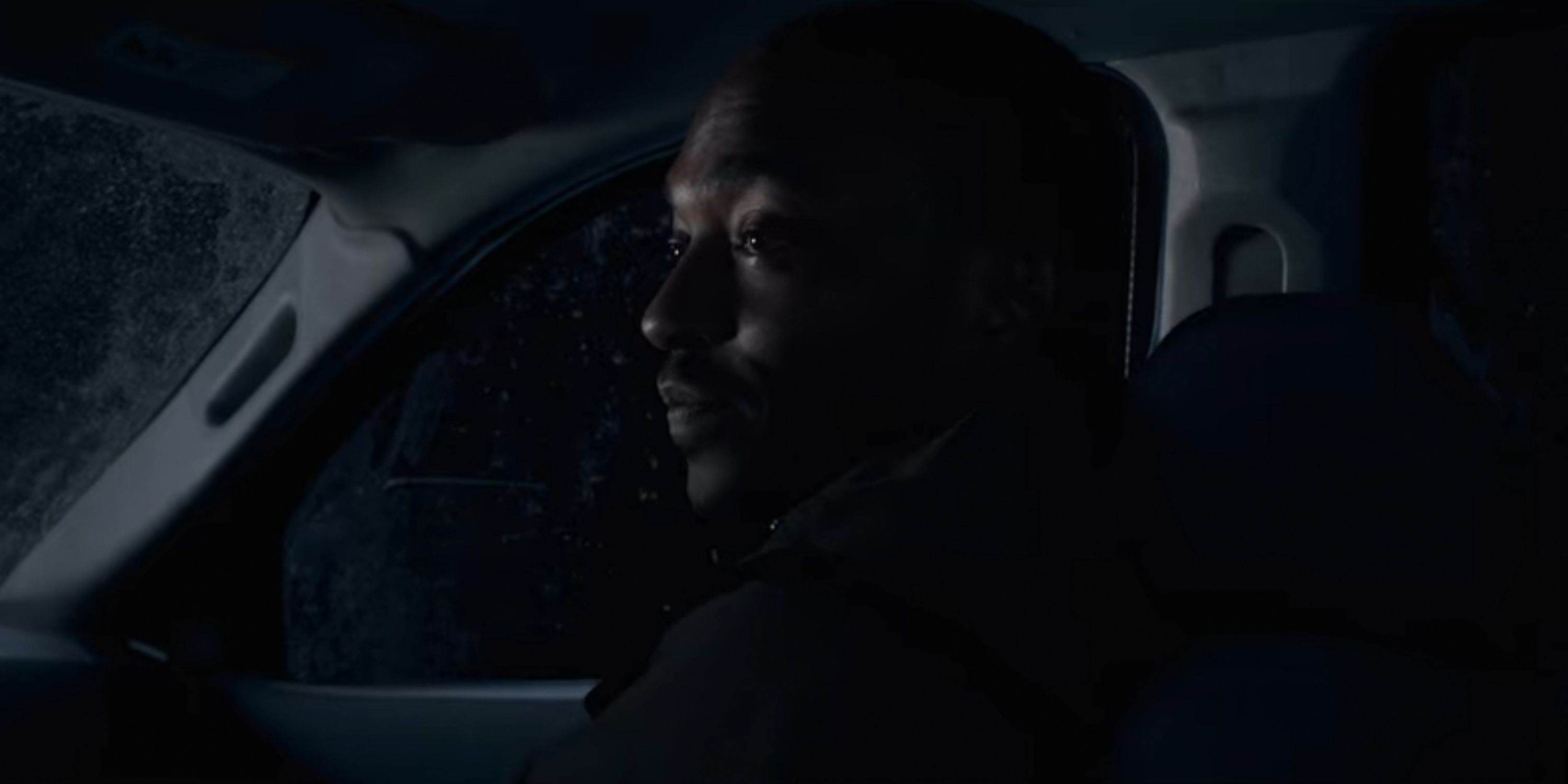 Anthony Mackie as Ed Fox in car in The Woman in the Window on Netflix