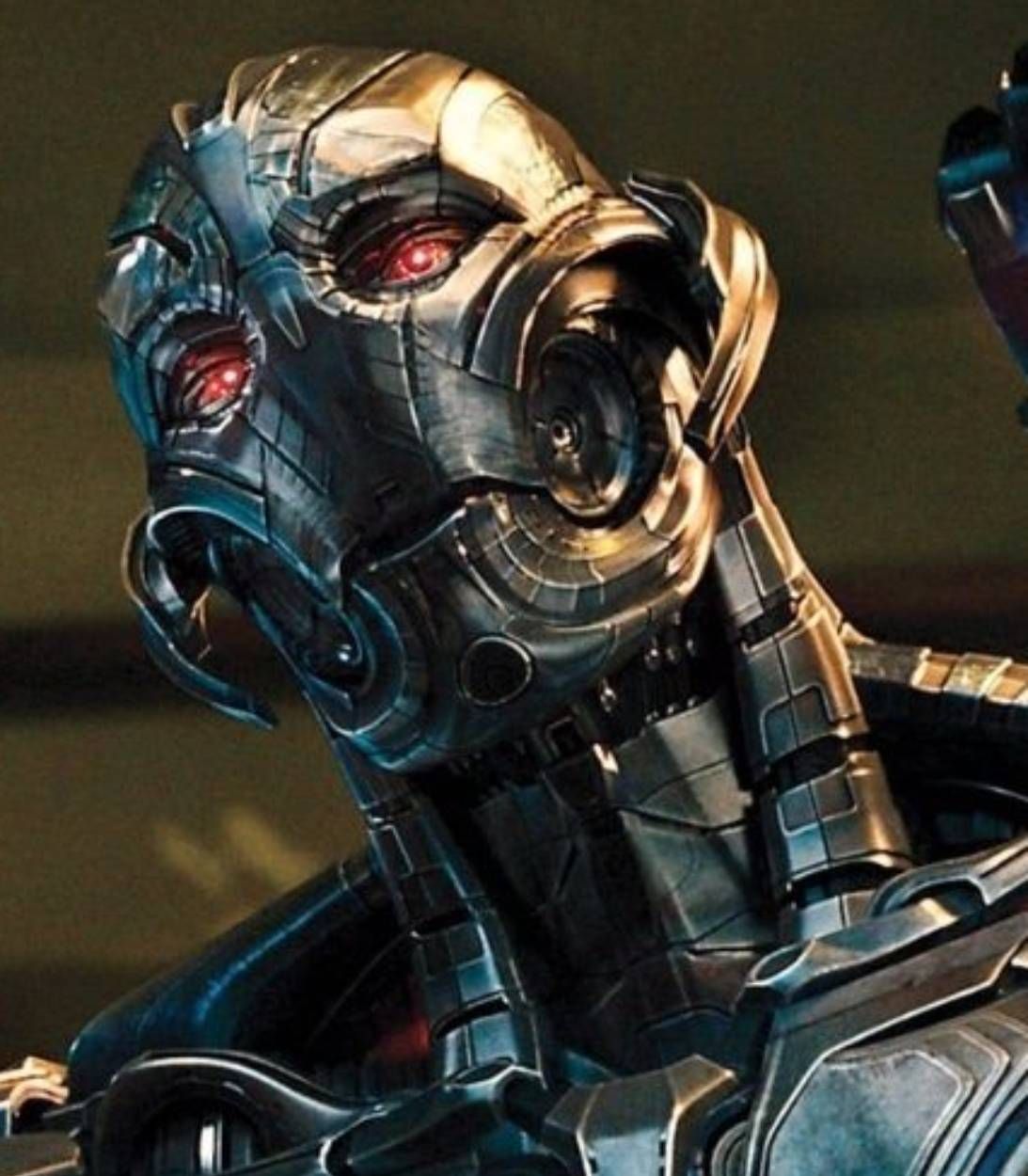 Ultron in Avengers Age of Ultron pic vertical