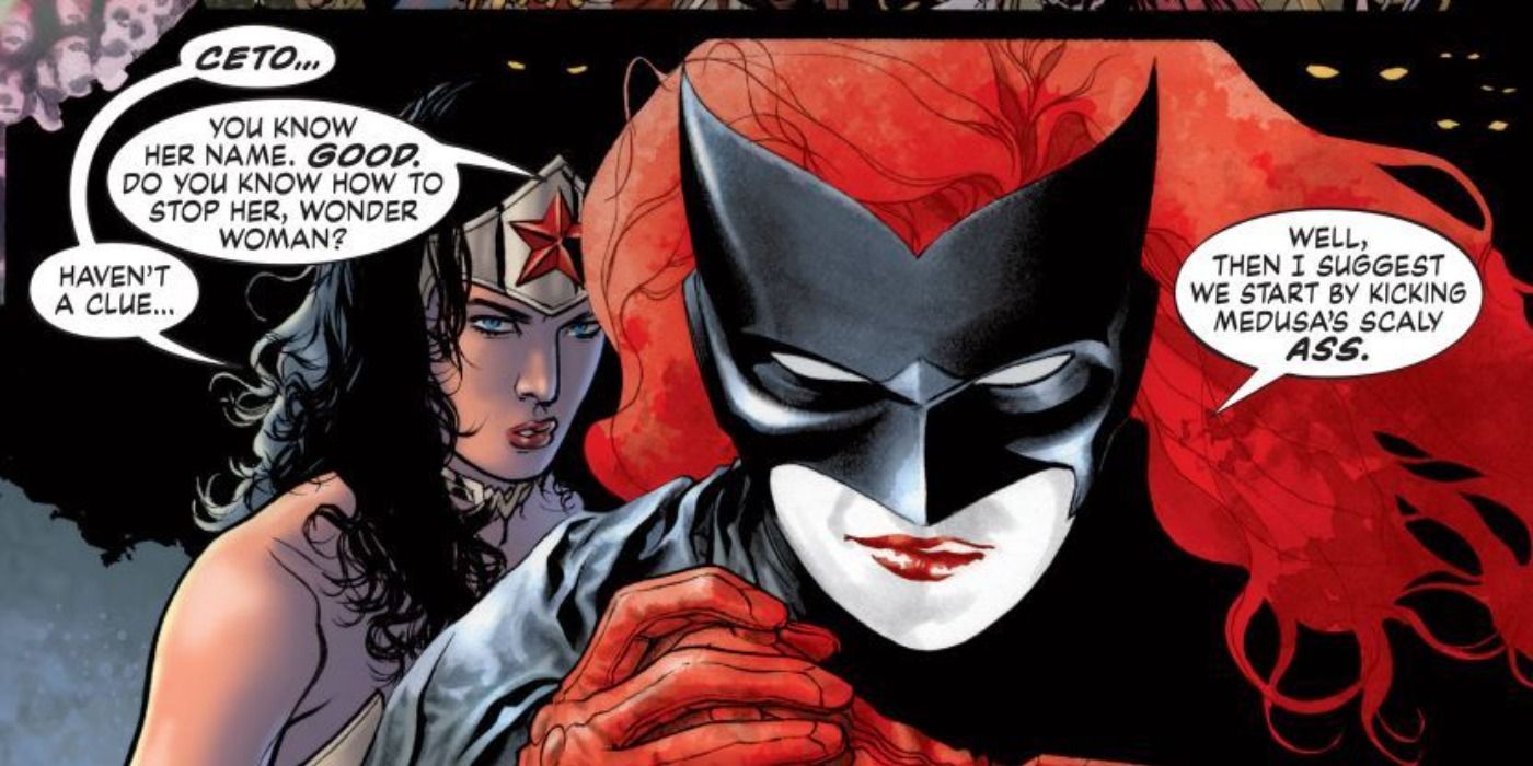 batwoman and wonder woman team up in DC Comics