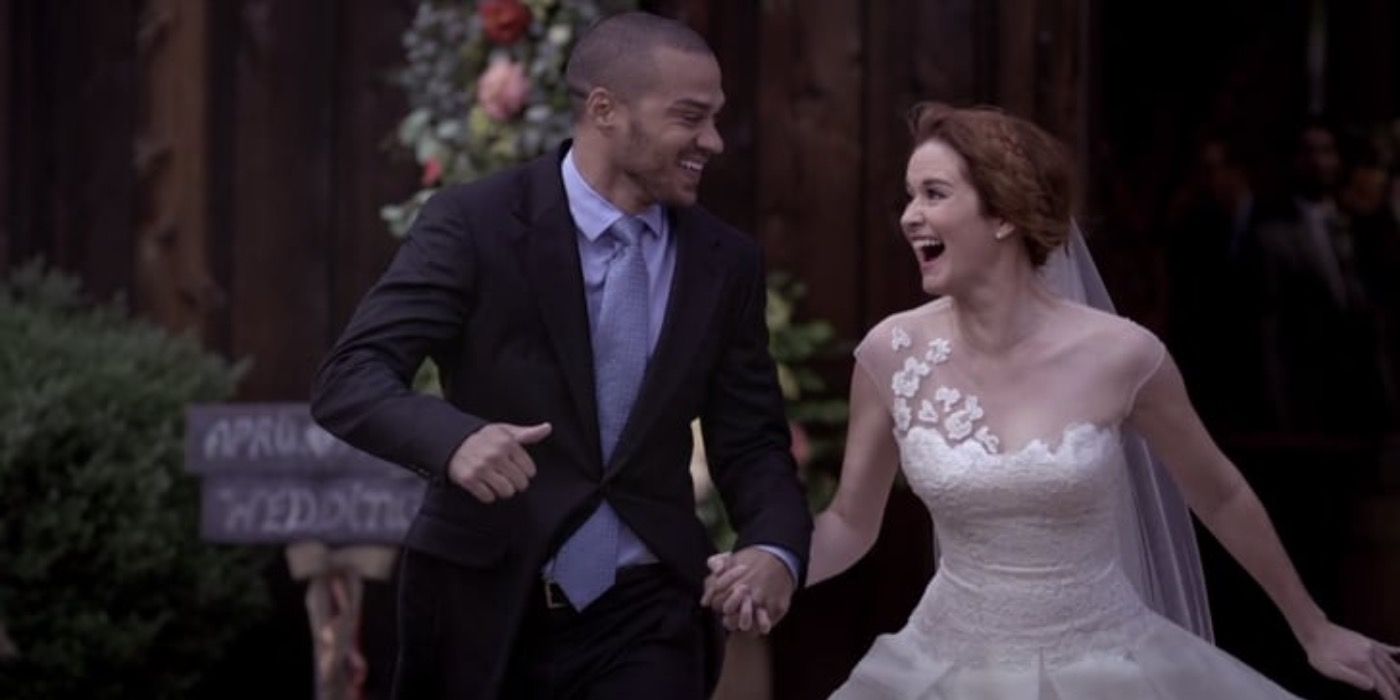 Jackson and April running from her wedding in Grey's Anatomy