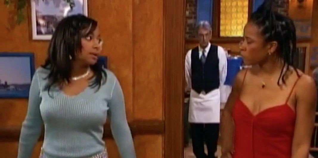 Raven wearing a blue shirt talking to her mom about a bad date.