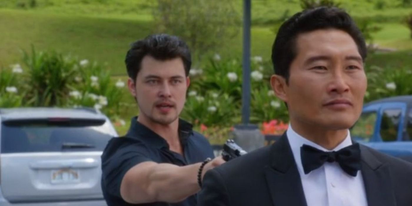 Gabriel holding a gun on Chin in Hawaii Five-0
