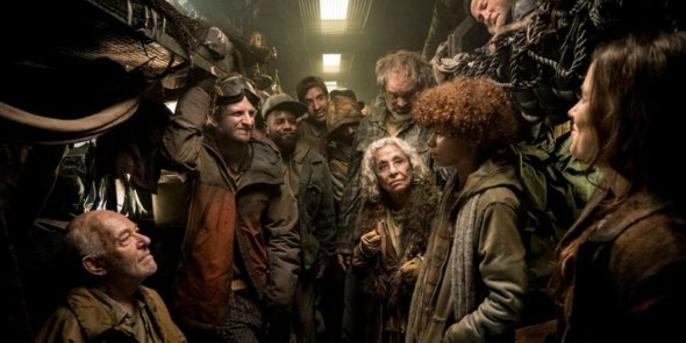 Occupants in the Tail hanging out in Snowpiercer