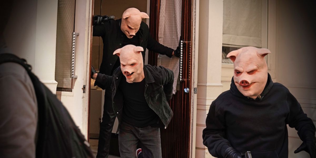 Bank robbers wearing pig masks fleeing in Tell Me a Story 