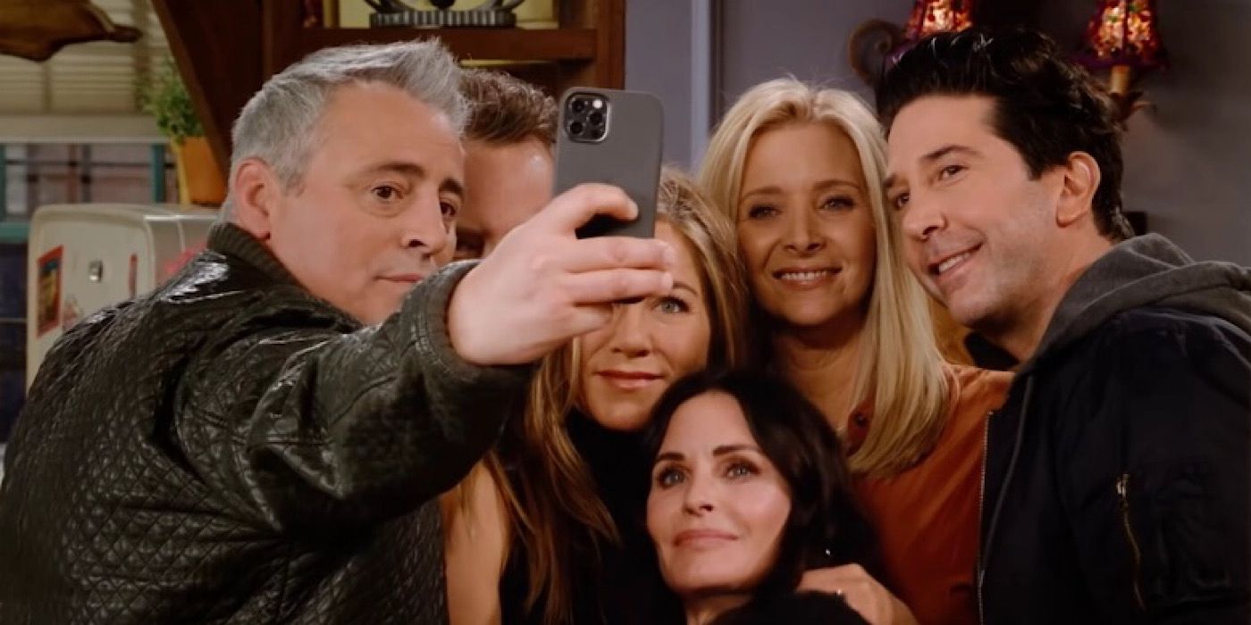 The Friends cast taking a selfie