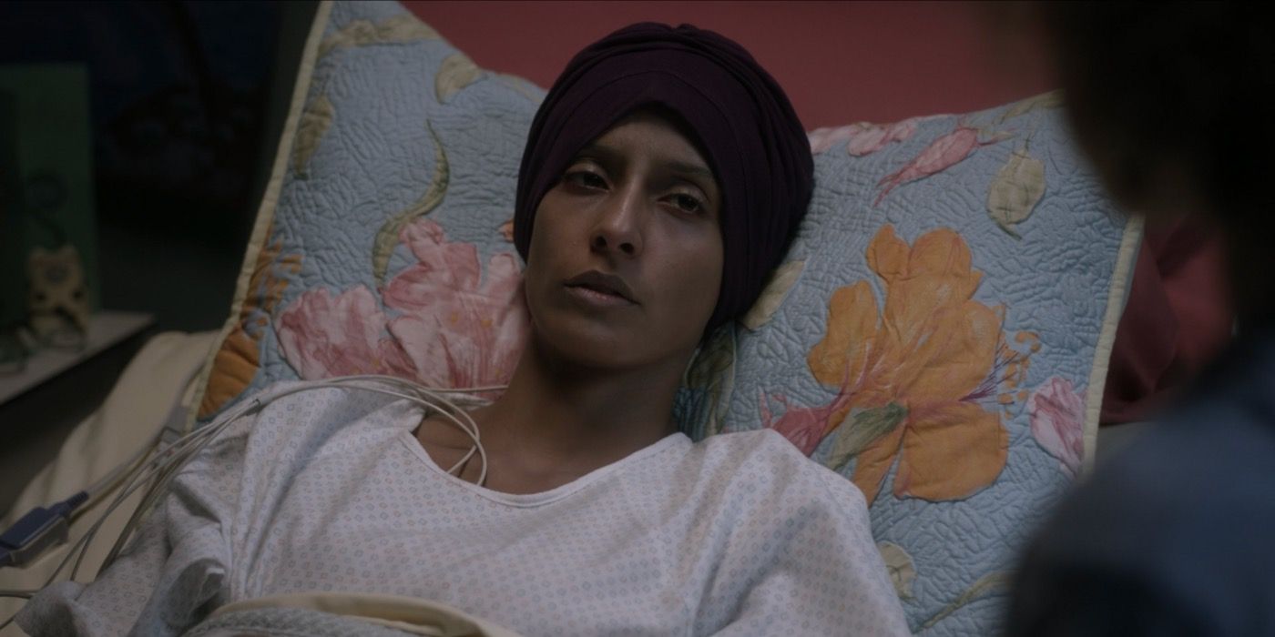 Image of Abigail Hayes on her deathbed in Grey&rsquo;s Anatomy