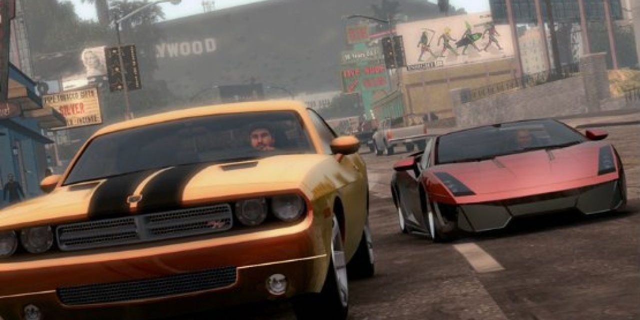 A car with stripes is ahead of a race care in Midnight Club Los Angeles