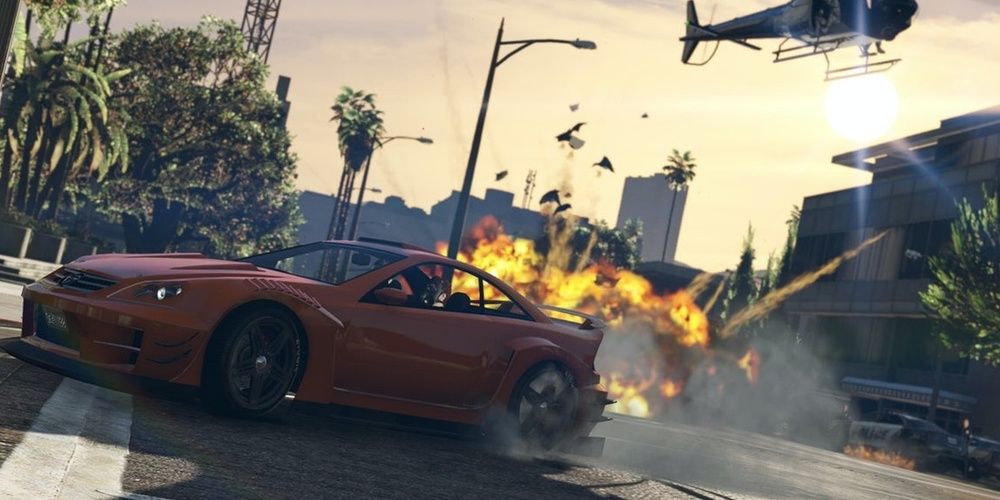A helicopter shoots at a car in GTA Online