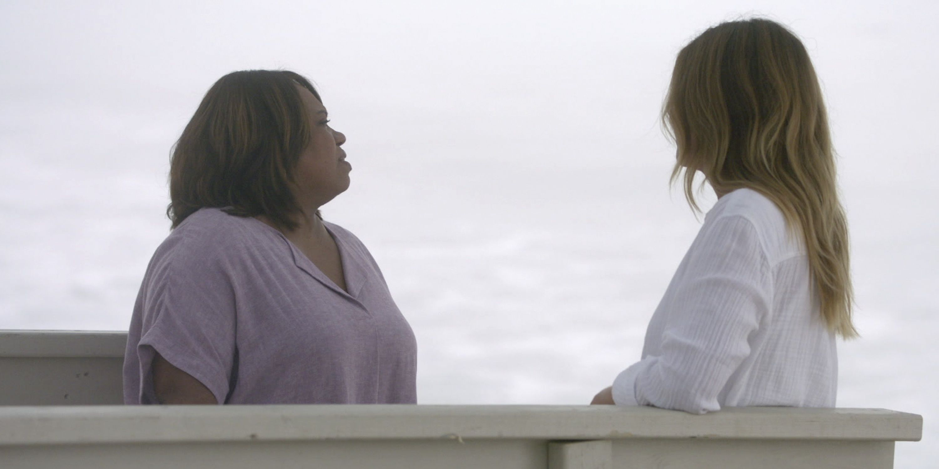 Bailey aparece para Meredith em um sonho na praia em Grey's Anatomy