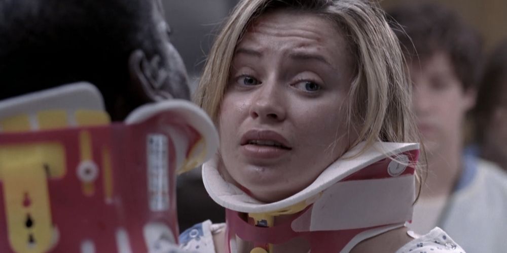 Bonnie Crasnoff wearing a neck brace in Grey's Anatomy