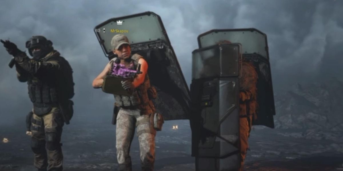 Players with riot shields in Call of Duty Warzone.