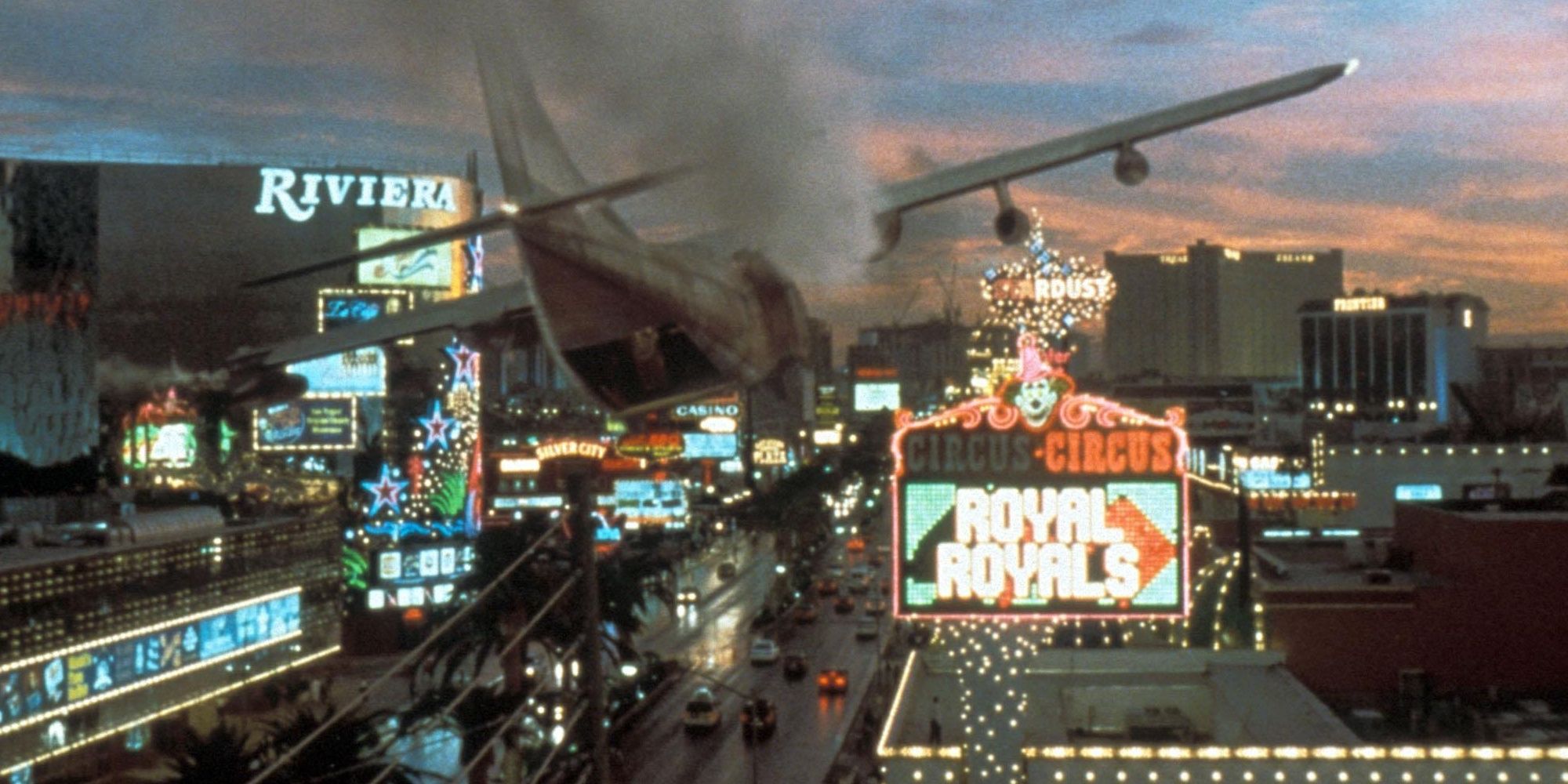 Plane lands on Las Vegas Strip