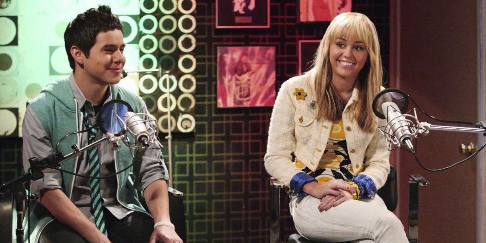 David Archuleta and Miley Cyrus sitting in front of mics in Hannah Montana 