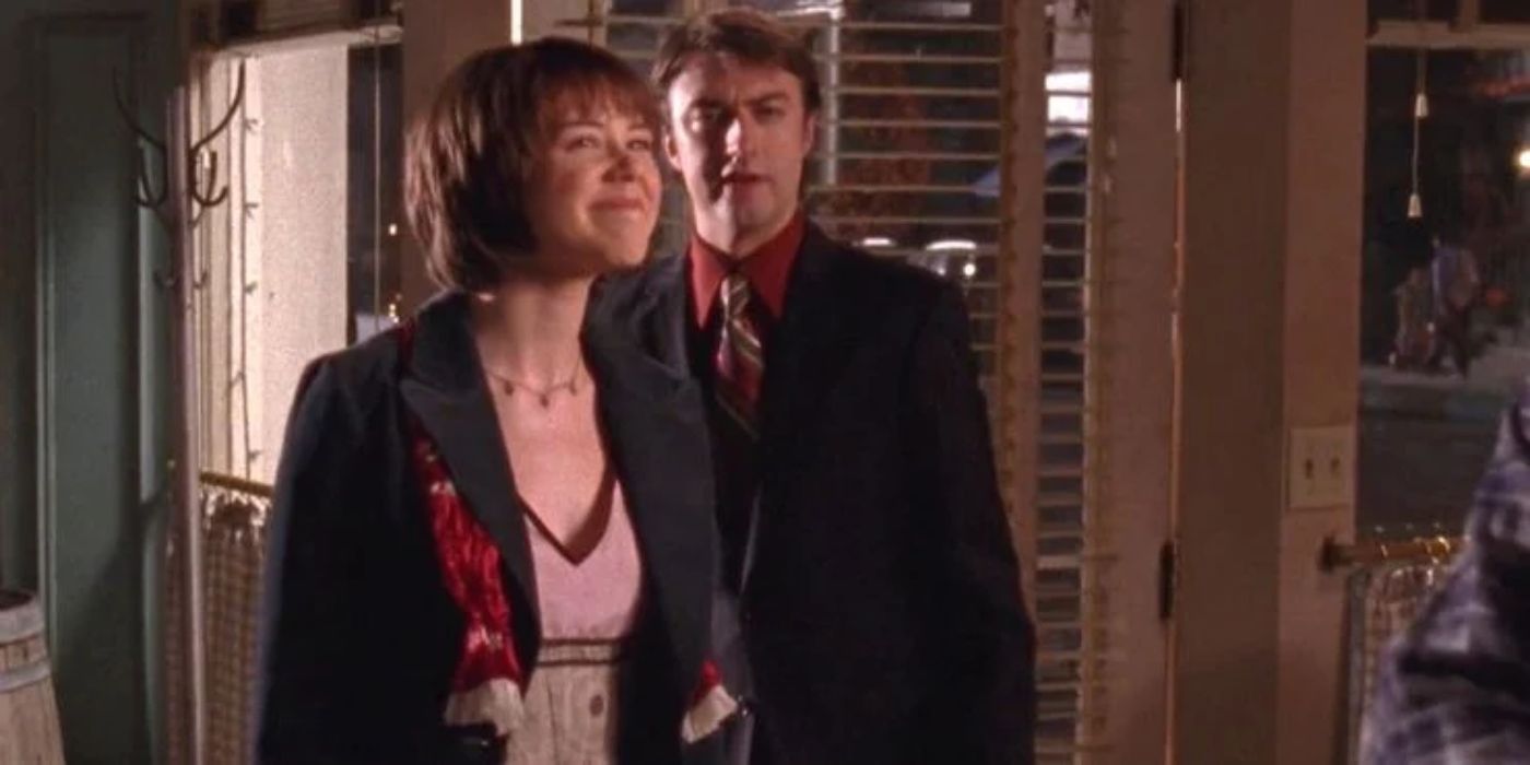 Lulu e Kirk entrando na lanchonete de Luke antes de seu primeiro encontro em Gilmore Girls