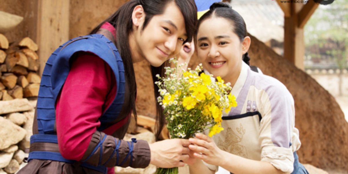 Kim-Bum and Moon Geun-Young behind-the-scenes photo in Goddess of Fire