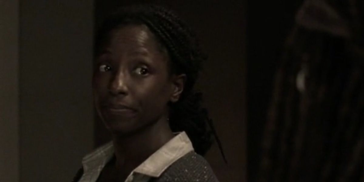 Rutina Wesley as Jocelyn talking to Michonne in The Walking Dead