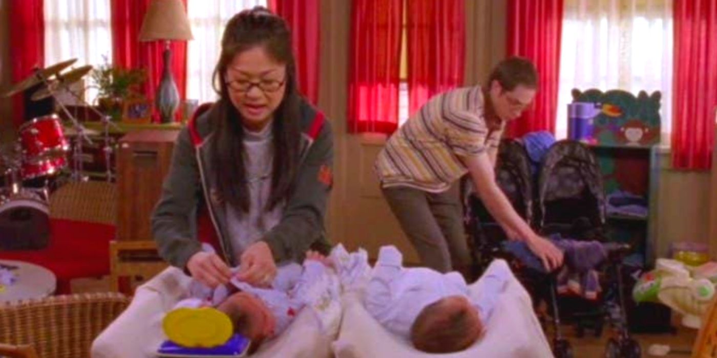 Lane and Brian change the babies diapers on Gilmore Girls.