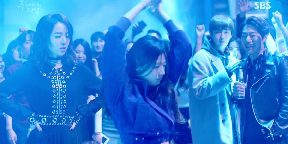 Shim Cheong dancing in a club in Legend of the Blue Sea