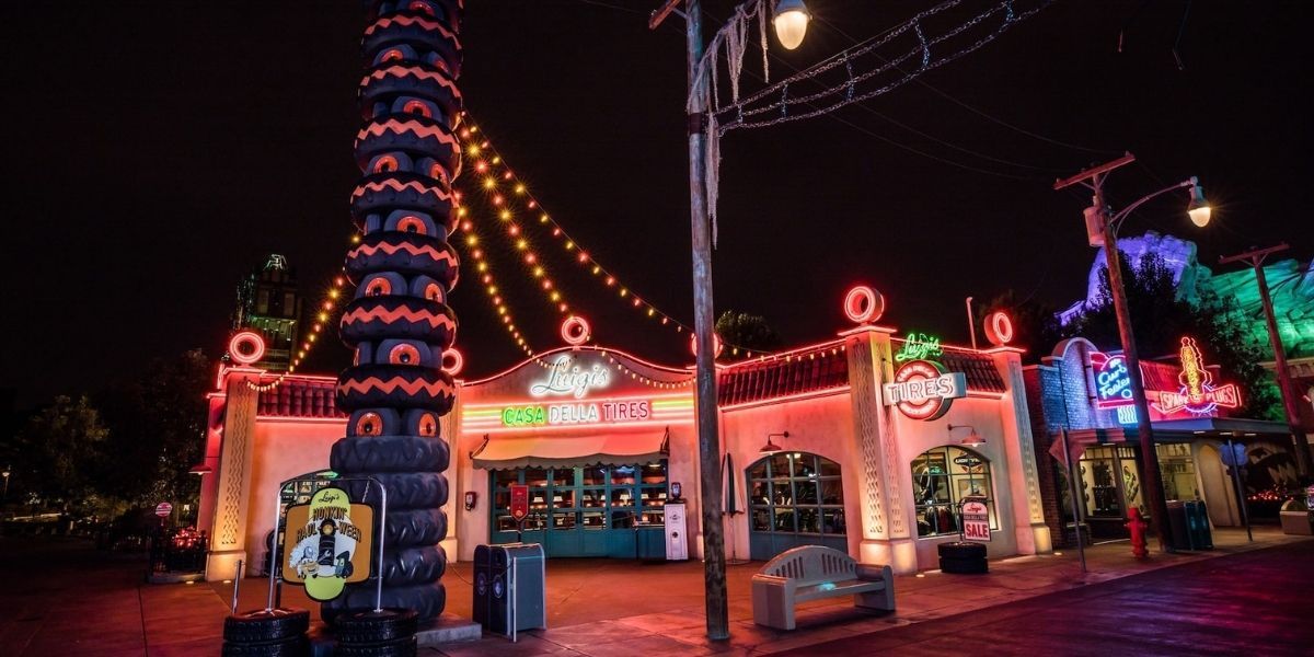A shot from the outside of Luigi's Honkin' Haul-O-Ween at Disneyland