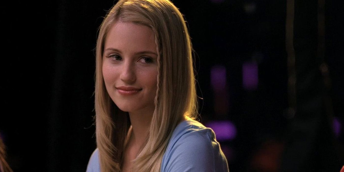 An image of Quinn Fabray smiling on Glee