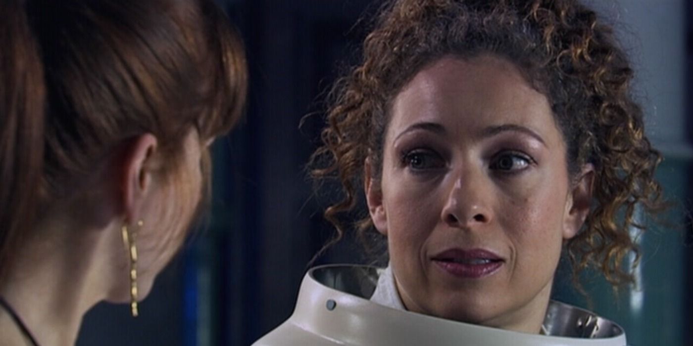 River talks to Donna in Doctor Who