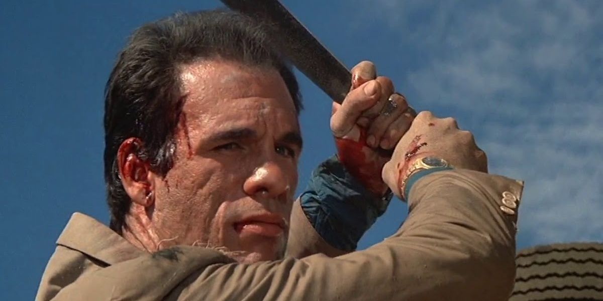 Franz Sanchez holding a machete in License to Kill