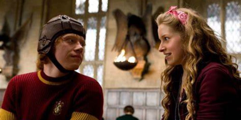 Ron Weasley and Lavender Brown from Harry Potter smiling at each other