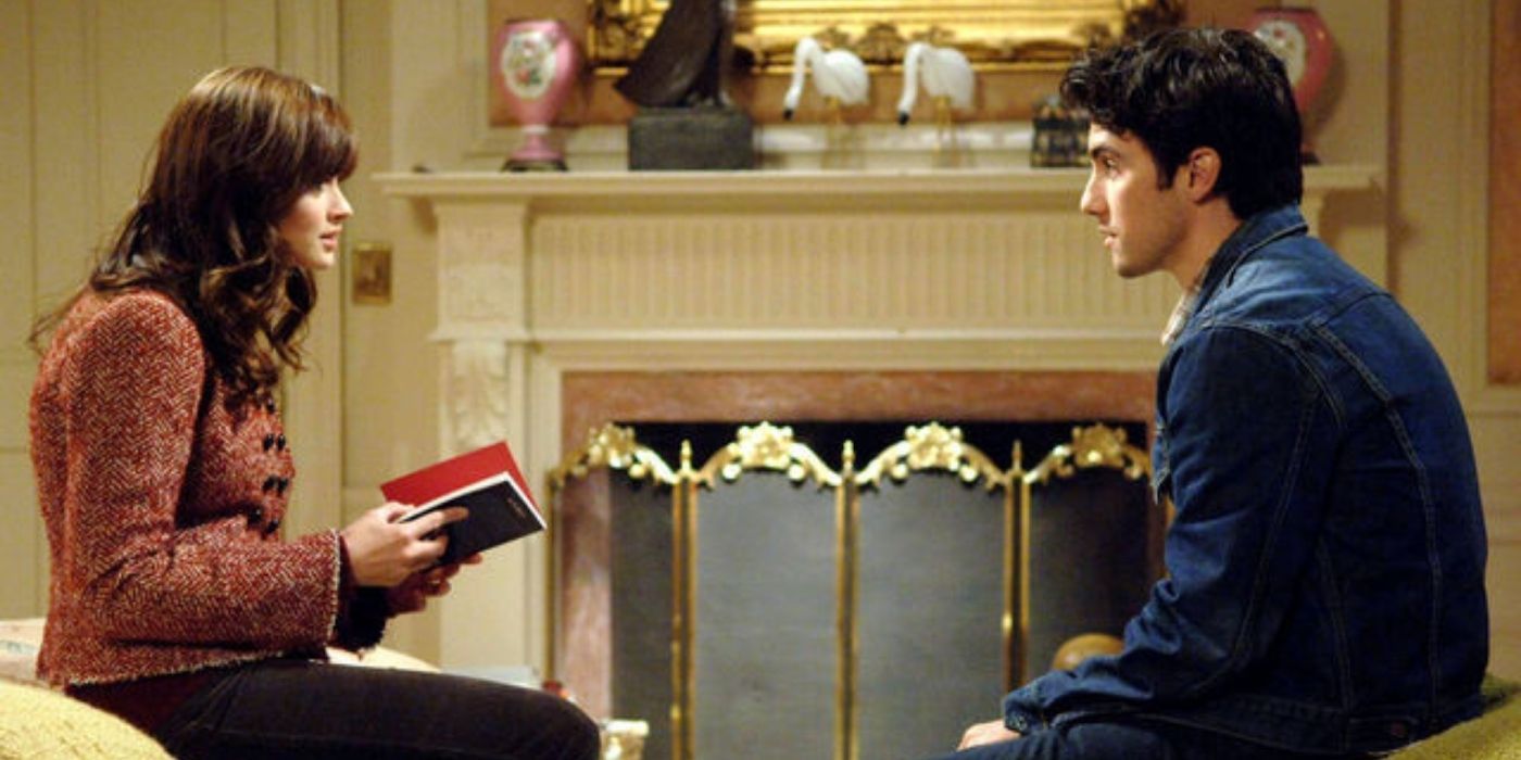 Rory and Jess read his book in her room on Gilmore Girls