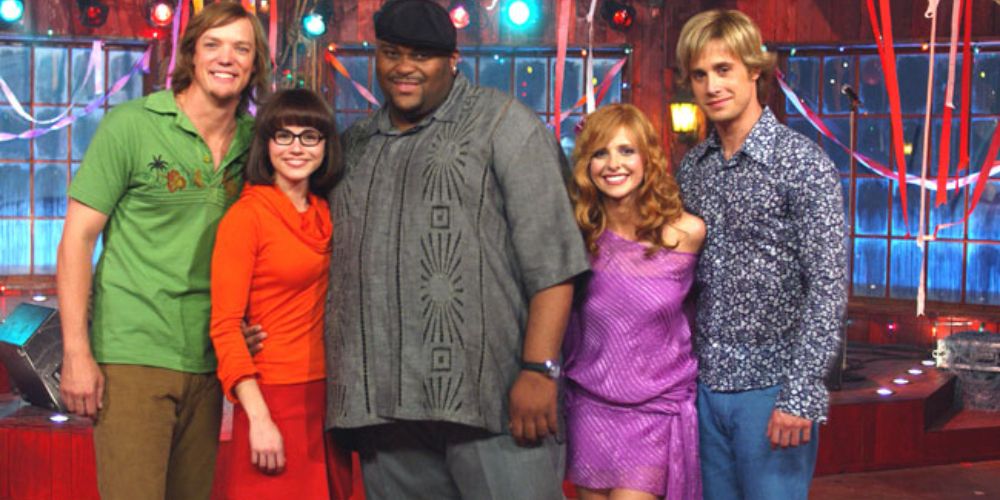 Ruben Studdard with the ensemble of Scooby Doo 2