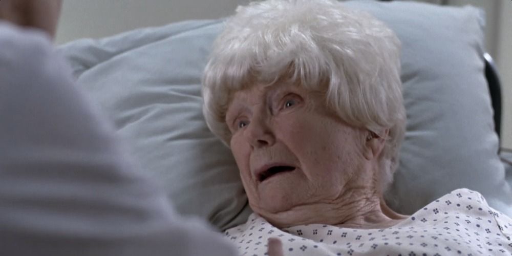 Hospice patient Grace Bickham speaks to another doctor in Grey's Anatomy.