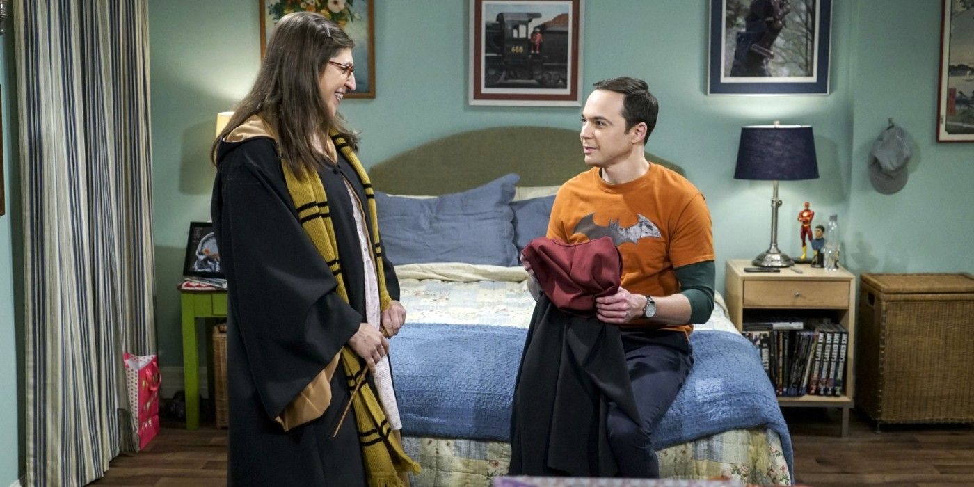 Sheldon and Amy in Harry Potter robes