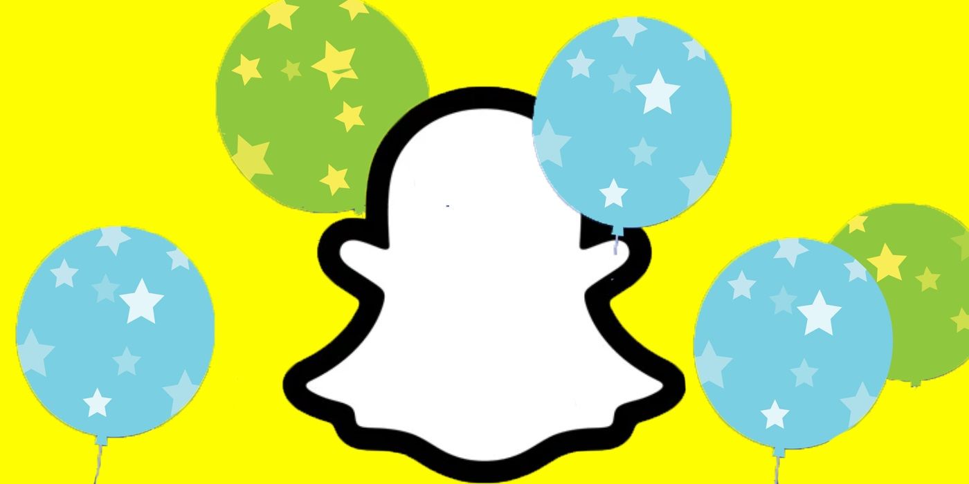 Hantu Snapchat dikelilingi oleh balon ulang tahun