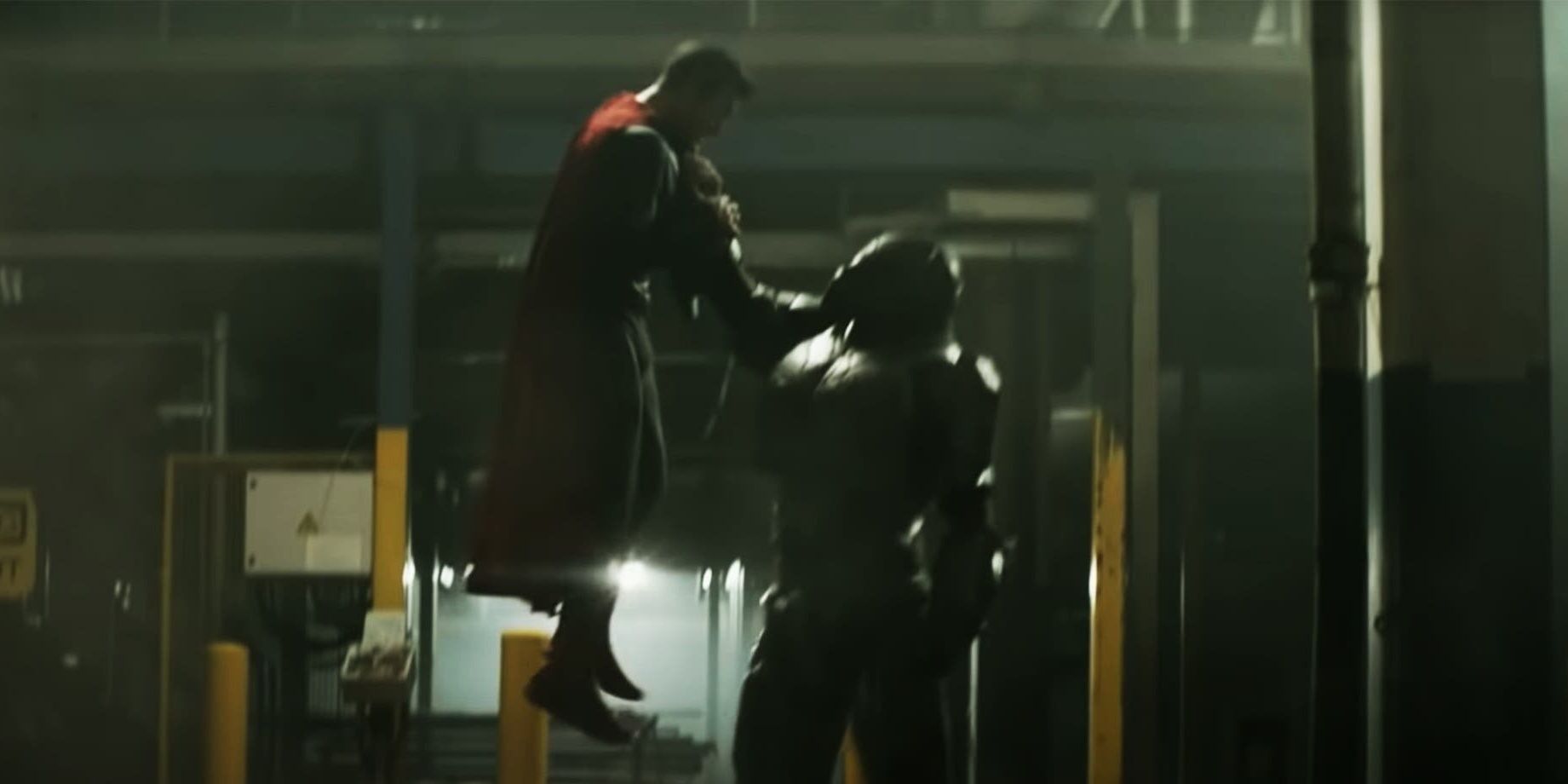 Captain Luthor fights Superman, believing he&rsquo;ll turn evil