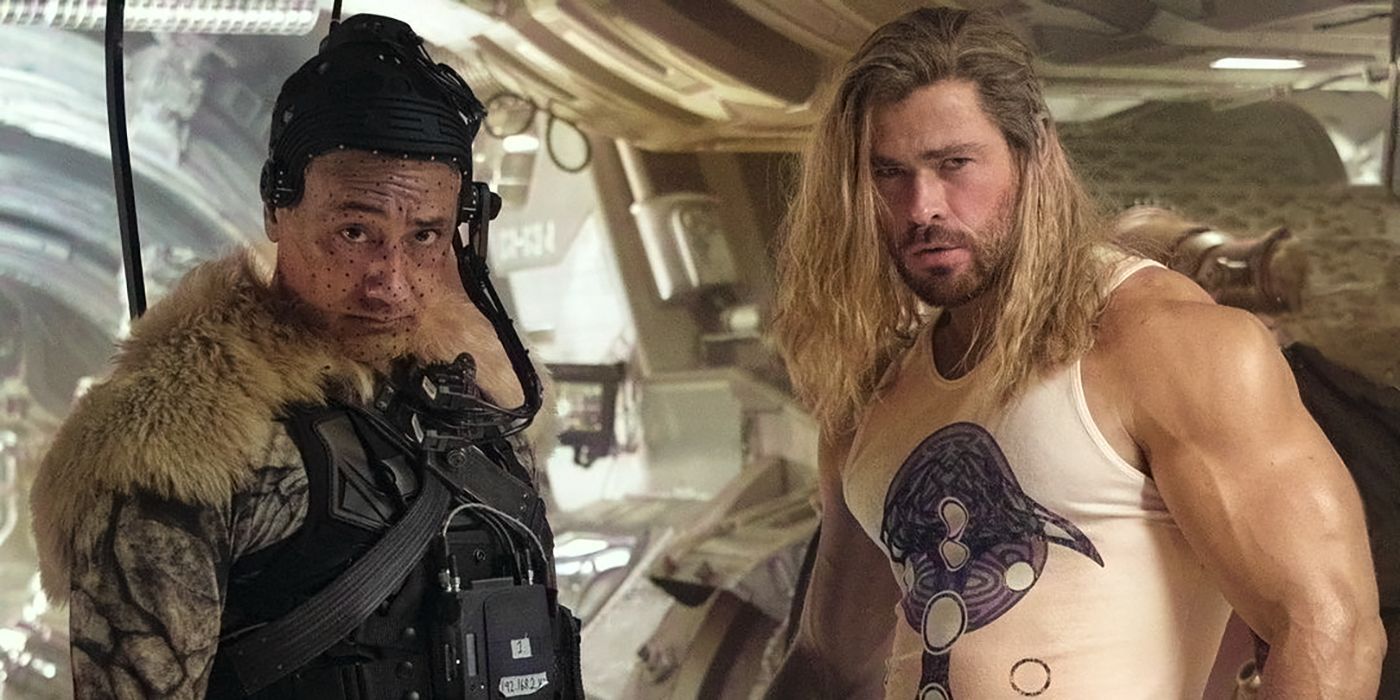 Thor 4 Set Photo Shows Chris Hemsworth's Massive Muscles & Korg Return