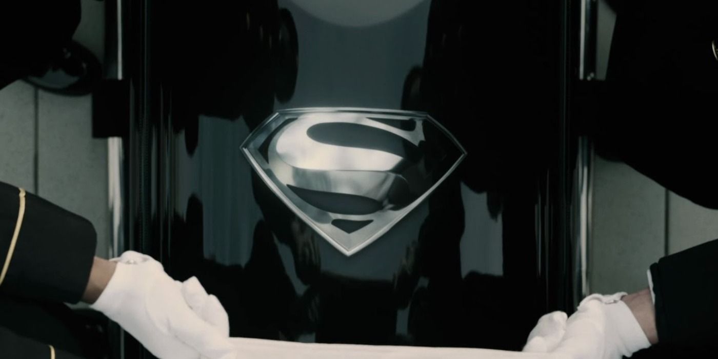 Superman's black coffin in Batman v Superman