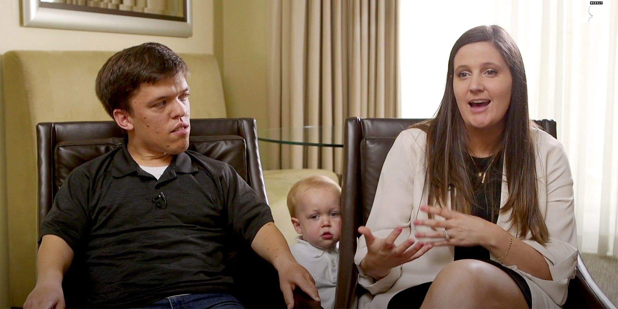 Zach and Tori Roloff sitting together on Little People Big World