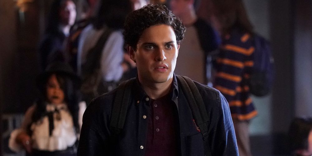 Landon wears backpack in Legacies